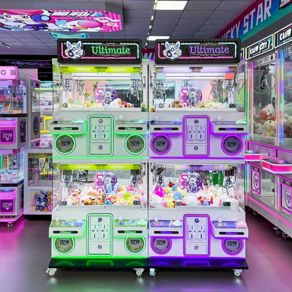 販売中の最新の業務用クレーンゲーム機2色の設置画像です。